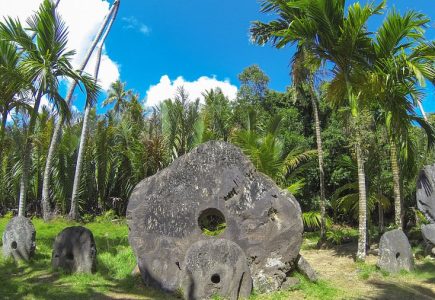 stone-money-bank